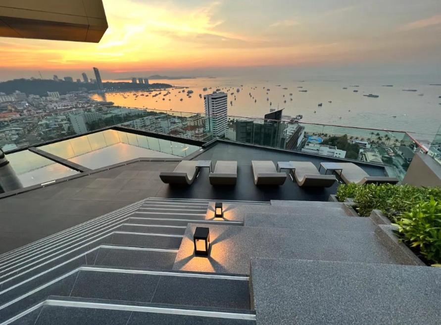 The Edge Central Pattaya Seaview With Infinity Pool & Free Netflix Exterior foto