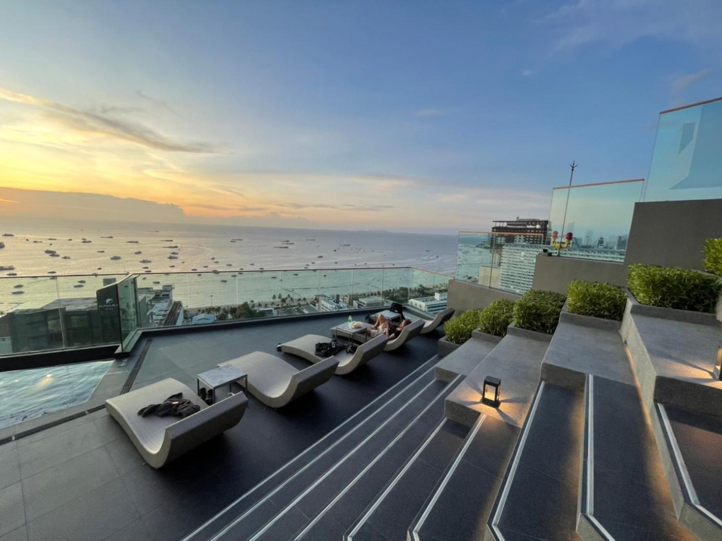 The Edge Central Pattaya Seaview With Infinity Pool & Free Netflix Exterior foto